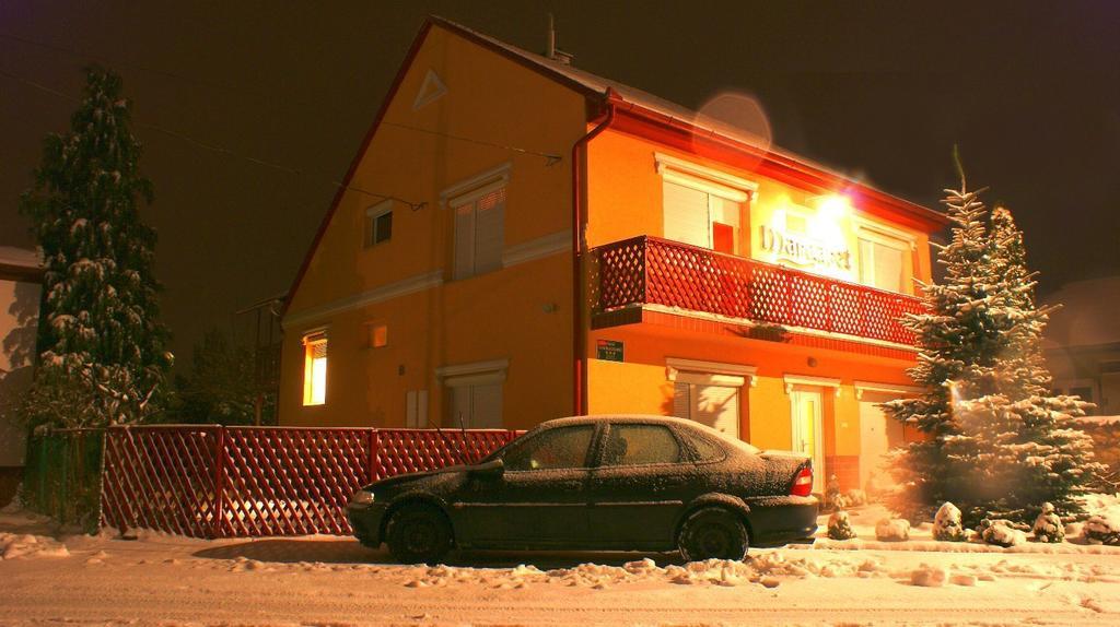 Margaret Apartman Egerszalók Exteriör bild